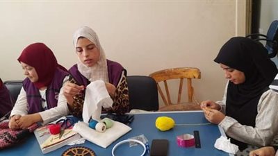 رياضة أسيوط تختتم فعاليات الورشة الحرفية على أعمال الشنط والكروشية