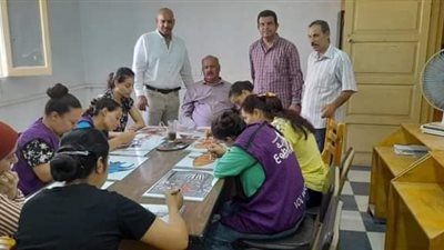رياضة أسيوط تختتم فعاليات الورشة الحرفية على أعمال الرسم على الزجاج بمركز شباب رزقة الدير المحرق بالقوصية 