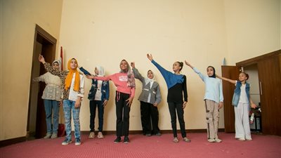 جمعية أحمد بهاء الدين وستار كير يطلقان الملتقى الأول للفنون بأسيوط