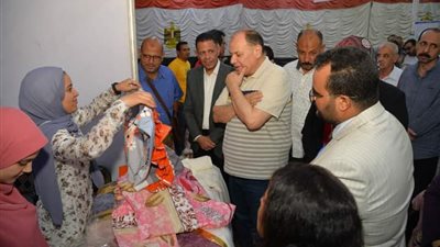 سعد يفتتح معرض الأسر المنتجة بجمعية الشبان المسلمين بحي غرب أسيوط 