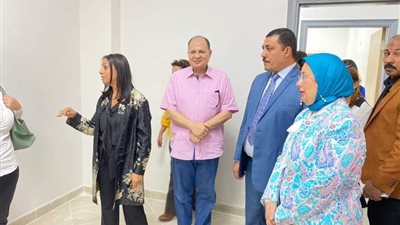 سعد ومايا مرسى يتفقدان مجمع خدمات المواطنين بالشامية والوحدة الاجتماعية بالمطمر بمركز ساحل سليم بأسيوط 