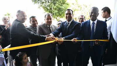 نائب محافظ قنا يشهد افتتاح فرع جديد للبنك الأهلى المصرى