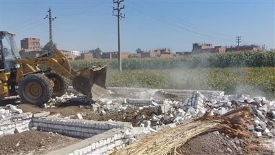 إزالة 28حالة تعدي على أراضي زراعية وبناء مخالف ببعض مراكز محافظة أسيوط 