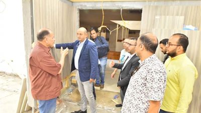 محافظ أسيوط يتابع الأعمال الإنشائية بمركز السيطرة الموحد للشبكة الوطنية للطوارئ 