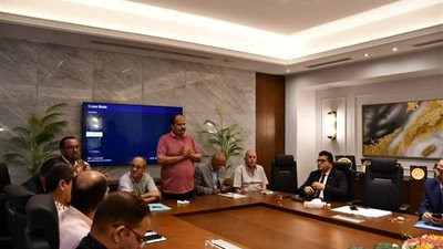 محافظ جنوب سيناء يتابع الربع الأول من الخطة الاستثماريةوالموقف المالي للمشروعات