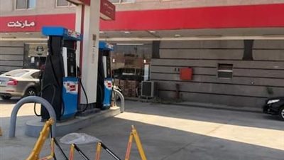 ضبط ١٠٠٠ لتر مواد بترولية مدعمة قبل تهريبها وبيعها بالسوق السوداء داخل أحد محطات الوقود تدار بدون ترخيص بمركز بلبيس
