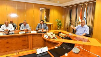 استمرار تنظيم معارض أهلاً مدارس بمراكز وأحياء محافظة أسيوط 
