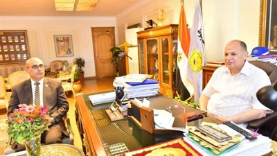 سعد يتابع الموقف التنفيذي لمشروعات مبادرة حياة كريمة بمركزى منفلوط وديروط بأسيوط 
