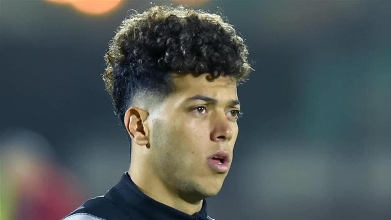 إمام عاشور لاعب الأهلي