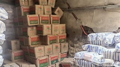 تحرير 90 مخالفة تموينية بديروط وإعدام 600 زجاجة خل بالقوصية بأسيوط 