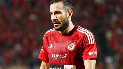 بيراميدز يكشف موقفة من ضم علي معلول بعد نهاية عقدة مع الأهلي