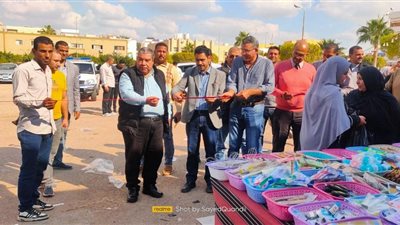 رئيس جهاز مدينة النوبارية الجديدة يفتتح معرض اليوم الواحد للمفروشات والملابس 