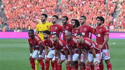 إمام في الوسط .. التشكيل المتوقع لفريق الأهلي بدوري الأبطال 