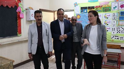 نائب محافظ الجيزة تتابع الإستعدادات النهائية لإستقبال الناخبين باللجان