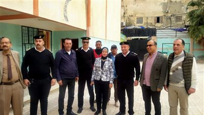 رئيس حي الجمرك بالإسكندرية تقود حملة مكبرة لإزالة الإشغالات والمخالفات بالمنشية