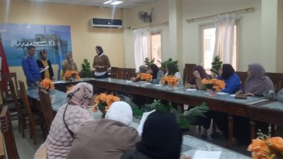 رئيس حي الجمرك بالإسكندرية تتابع عقد الإمتحان الفوري لعدد 21 دارس من محو الأمية