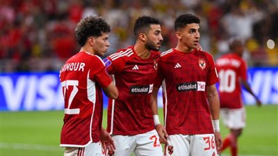 نتيجة البطاقات الملونة.. الفيفا يوقع غرامة مالية على الأهلي بعد ثلاثية اتحاد جدة