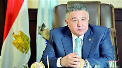 محافظ البحر الأحمر يشكر الرئيس السيسي ورئيس الوزراء ووزير الدفاع ورئيس المخابرات العامة وكبار رجال الدولة لتقديمهم العزاء في وفاة قرينته 