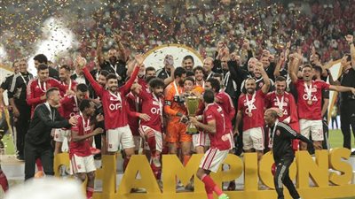 الأكثر تتويجاً.. تاريخ بطولات الأهلي في كأس السوبر المصري قبل مواجهة سيراميكا