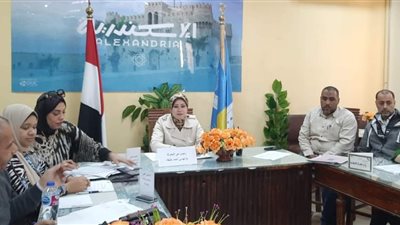 رئيس حي الجمرك بالإسكندرية تعقد اجتماع تحضيري لوضع الخطة المثالية لضبط ومتابعة أسواق الحي