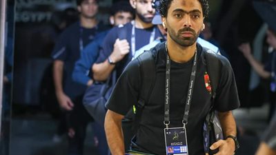 فريق النادي الأهلي يصل إلى ملعب محمد بن زايد لخوض نهائي السوبر أمام فيوتشر