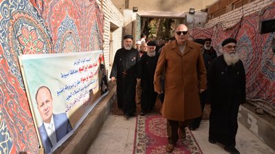 محافظ أسيوط يزور مطرانيتى ديروط والقوصية للاقباط الارثوذوكس للتهنئة بعيد الميلاد المجيد