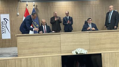 بحضور وزير الاتصالات والمحافظ.. رئيس جامعة أسيوط يوقع بروتوكول تعاون مع المعهد القومى للإتصالات فى مجالات الأبحاث والإشراف العلمى