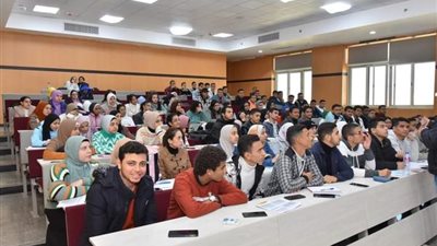 انتظام الدراسة فى أول أيام الفصل الدراسي الثانى بجامعة أسيوط الأهلية 