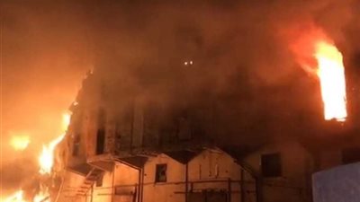به 4 شركات كبرى.. تفاصيل اندلاع حريق بأحد شوارع المهندسين بالجيزة