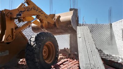 إزالة 34 حالة تعدى على أراضى أملاك الدولة ببعض مراكز محافظة أسيوط 