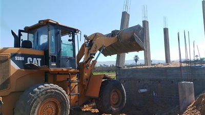 إزالة 20 حالة تعدى على أراضي زراعية وأملاك الدولة بمركزى الفتح والغنايم بأسيوط 