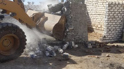 إزالة 20 حالة تعدي على أراضي تابعة للري وحماية النيل بمركزي الفتح وساحل سليم بأسيوط 