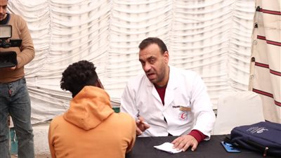قافلة مستقبل وطن الطبية بقنا توقع الكشف علي ١١٥١ حالة 