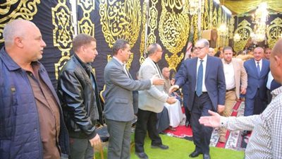 ‏محافظ كفرالشيخ ونائبه يقدمان واجب العزاء للسكرتير العام المساعد فى وفاة شقيقته 