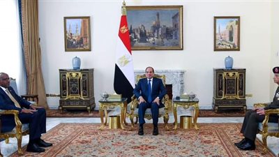 الرئيس السيسي يستقبل وزير الدفاع الكيني في حضور نظيره المصري الفريق الاول محمد زكي