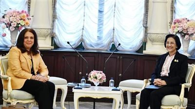 سفيرة مصر في بانكوك تلتقي بالمستشارة الاقتصادية لرئيس وزراء تايلاند