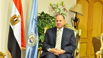 محافظ أسيوط يهنئ الرئيس السيسى بمناسبة قرب حلول عيد الفطر المبارك 
