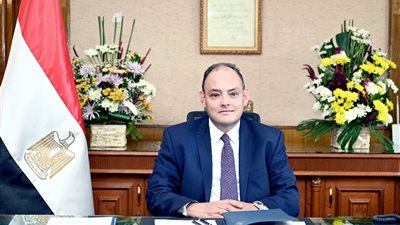 وزير التجارة والصناعة يعلن نجاح المكتب التجاري المصري في أوتاوا في رفع الحظر المفروض على صادرات الفراولة المصرية الطازجة إلى كندا