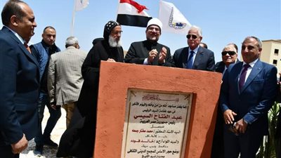 محافظ جنوب سيناء ووزير الأوقاف يضعان حجر الأساس لأول مجمع ديني ثقافي تعليمي طبي خدمي بمنطقة نبق بشرم الشيخ