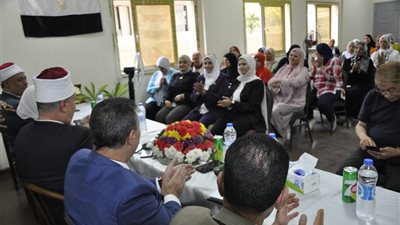 بمشاركة واعظات الاوقاف: نقابة الخدمات الادارية تطلق الدورة التوعوية الاولى للمراة العاملة وزير الاوقاف: إنماء العمل الادارى رسالة عقائدية صحيحة يقرها الدين المهيرى يثمن دور الازهر الشريف ودار الافتاء 