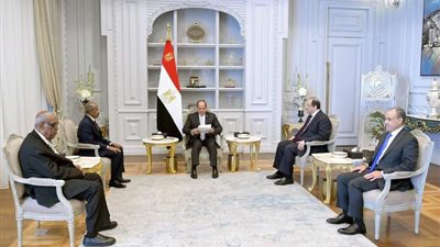 الرئيس السيسي يستقبل وزير خارجية إريتريا بحضور  وزير الخارجية المصري ورئيس المخابرات العامة 