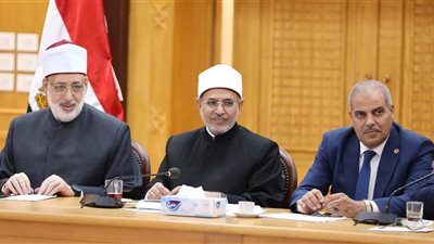 صور.. مجلس جامعة الأزهر: ننسق في تعيين الأوائل مع الجهاز المركزي للتنظيم والإدارة