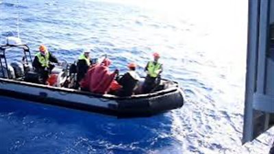 القوات البحرية تواصل جهودها فى البحث عن المفقودين والناجين
