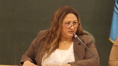 حنان فكري : ضرورة وضع آليات دقيقة للصحفيين لتجنب الأخبار الكاذبة
