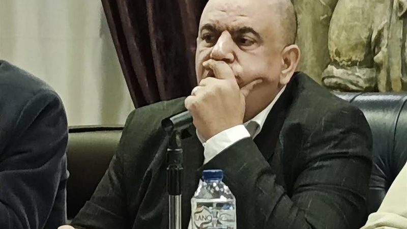 الكاتب الصحفي هشام