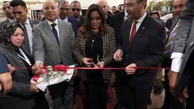 صور..  «وزيرا التموين والتنمية المحلية ومحافظ القاهرة» يفتتحون “سوق اليوم الواحد”