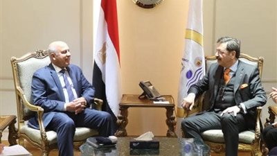 نائب رئيس مجلس الوزراء للتنمية الصناعية وزير الصناعة والنقل يستقبل وفد من المستثمرين الأتراك  لبحث إقامة منطقة صناعية تركية بمصر