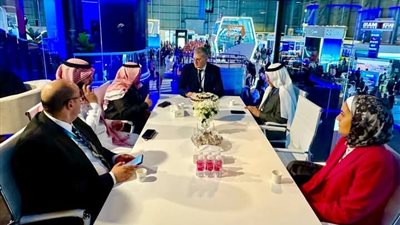 وزير البترول يبحث مع مجموعة القحطاني السعودية زيادة التعاون المشترك في مجالات البترول والتعدين
