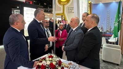 وزير البترول يتفقد أجنحة شركات البترول المصرية المشاركة فى معرض إكتفاء بالسعودية