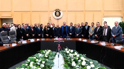 تلبية لدعوة  نائب رئيس مجلس الوزراء للتنمية الصناعية وزير الصناعة والنقل بمشاركة القطاع الخاص في إدارة وتشغيل مراكز التدريب المهني التابعة للكفاية الإنتاجية